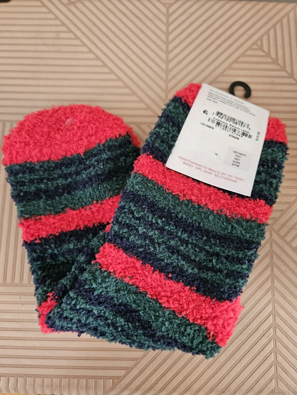 NEW Club Room Plush Crew Socks Red Green Stripes Fuzzy Holiday Seamless Toe Soft